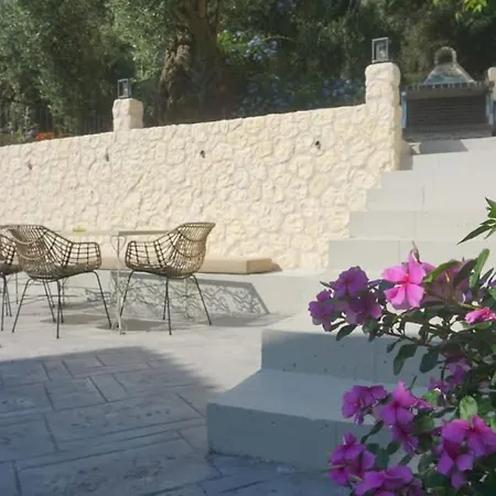 Corfu's Calm Oasis - Serene Retreat Holiday home