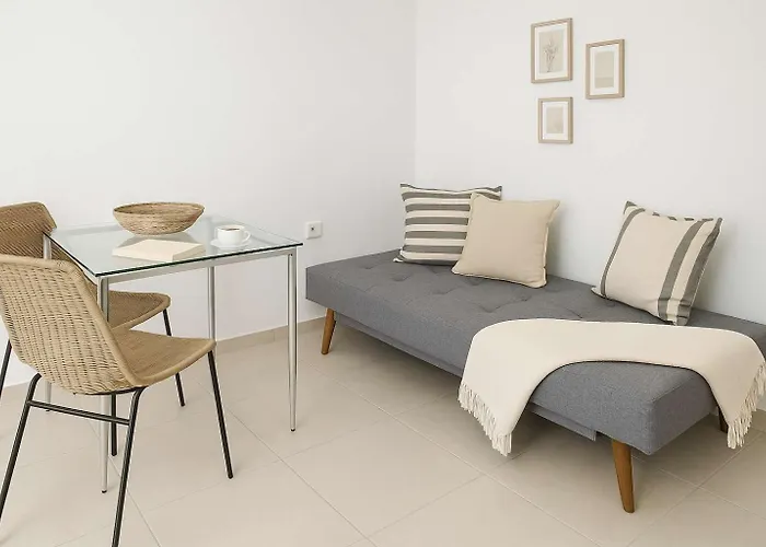 Corfu's Calm Oasis - Serene Retreat Ferienhaus *