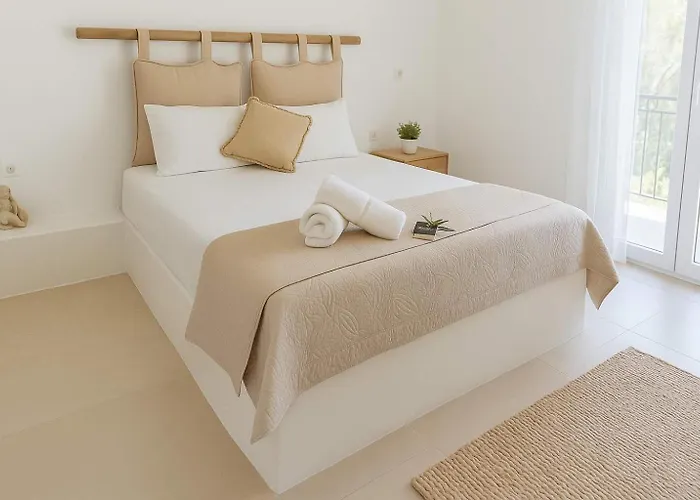 Corfu's Calm Oasis - Serene Retreat Ferienhaus Kouspádhes